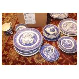 VARIETY OF BLUE WILLOW DISHES