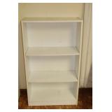WHITE SHELF/BOOKCASE
