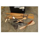 ROLLING PINS &8 OTHER KITCHEN ITEMS