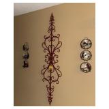 ORNAMENTAL WALL DECOR WITH FLANKING BIRD DECOR