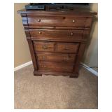 5 DRAWER CHEST