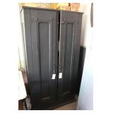 ANTIQUE WOOD 2 DOOR CABINET 67x35x15