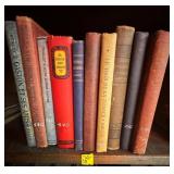 10 ASSORTED BOOKS IN FOREIGN LANGUAGE -