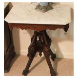 VICTORIAN MARBLE TOP TABLE 28x25x18