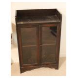 2 DOOR MAHOGANY BOOKCASE 36x24x11