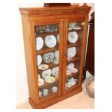 WALNUT 2-DOOR BOOKCASE 52x34x10