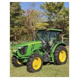 2017 JOHN DEERE 5100E CAB TRACTOR 85.9 HOURS RUNS