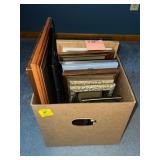 SELECTION OF PICTURE FRAMES