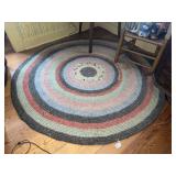 64" ROUND BRAIDED RUG