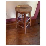SINGLE 23" WOODEN STOOL