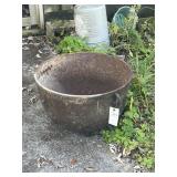 13"x21" CAST IRON FOOTED POT