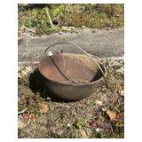 10"x23" CAST IRON POT W/ HANDLE