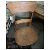 ANTIQUE OAK DINING CHAIR