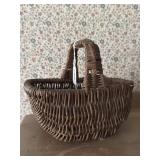 8.5" HANDLED BASKET