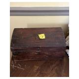 ANTIQUE WOODEN DOCUMENT BOX 12"x7"x5"