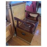 VICTORIAN POTTY CHAIR W/ GRANITEWARE BOWL