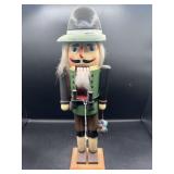 15" BIRD WATCHER NUTCRACKER