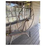ANTIQUE SPINNING WHEEL **WHEEL IS BROKEN**