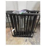 LOT OF DOORWAY GATES