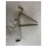 BILTSTOOLS HEAD STANDS (2)