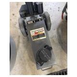 PITTSBURG 22 TON FLOOR JACK