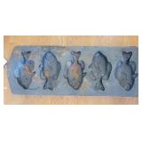 FISH PATTERN CORN PONE - CAST IRON