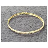 10K GOLD BANGLE STYLE BRACELT - 3.4 GRAMS TW