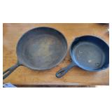 2 CAST IRON SKILLETS