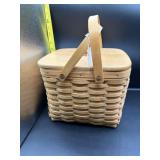 1 LONGABERGER PICNIC BASKET 10x9x8