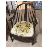 BARREL BACK SPINDLE SIDE CHAIR