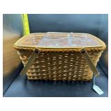 LONGABERGER DOUBLE HANDLED BASKET (2000)