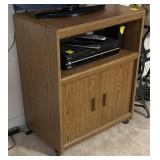 ROLLING TV STAND 27x18x33