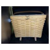LONGABERGER STANDING PICNIC BASKET (1991)