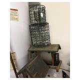 ASSORTMENT OF BIRD & SUET FEEDERS