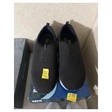 PAIR OF WOMENS SIZE 10 DREW BRAND SHOES