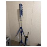 PORTABLE CLOTHES RACK, 4ft EXTENDABLE POLE & A...