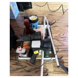 7 Flashlight 3 in one oil two grabbers