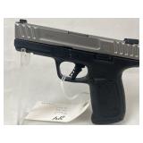 SMITH & WESSON SD40 40 S&W SEMI AUTOMATIC PISTOL