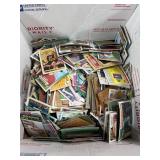 BOX OF MIXED BASEBALL CARDS