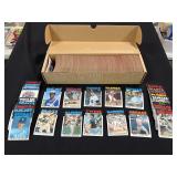 717 BASEBALL CARDS - TOPPS