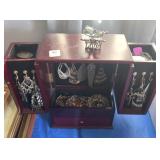JEWELRY BOX W/CONTENTS