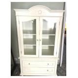 WHITE CABINET 39X20X69