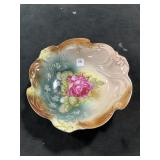 11" CABBAGE ROSE PORCELAIN BOWL - UNMARKED