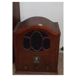 1930S MAJESTIC MODEL 20 RADIO