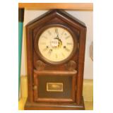 SHELF CLOCK WITH KEY AND PENDULUM