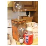 COLLECTION OF ANTIQUE LIGHT BULBS