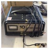 SCHUMACHER 10 AMP BATTERY CHARGER