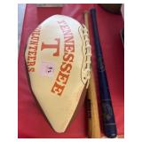 U.T. FOOTBALL & 2 MINI BATS