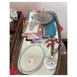 DRESSER TRAY W/MIRROR, SCARFS, RING HOLDER ECT