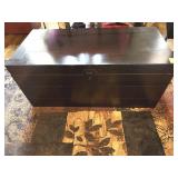 CEDAR LIFT TOP TRUNK 42"x19"x20